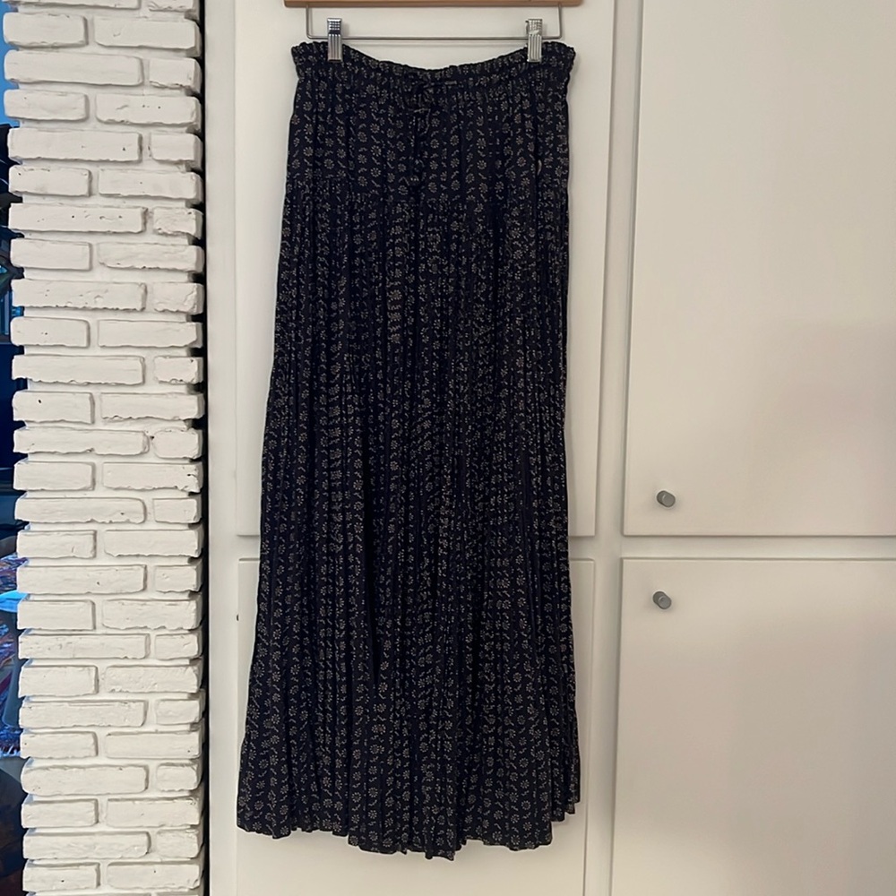 Oilily. Skirt with drawstring waist. Size small.